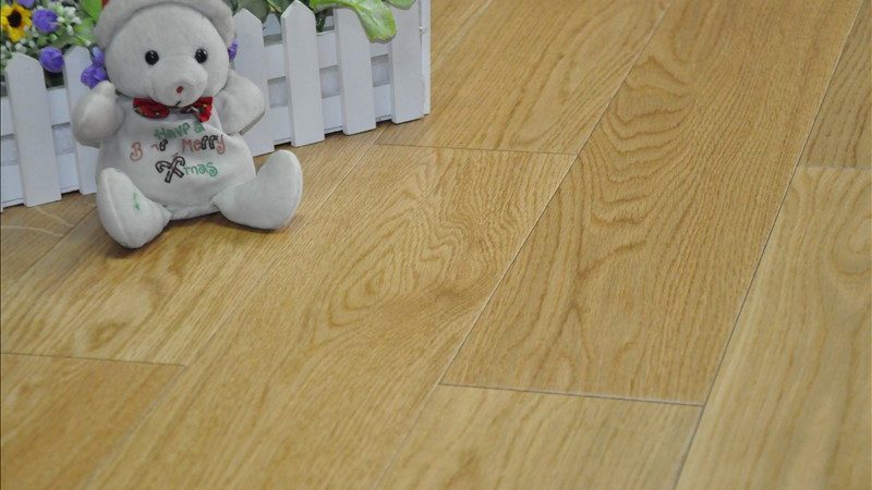 地板安装工人如何高效联系与选择