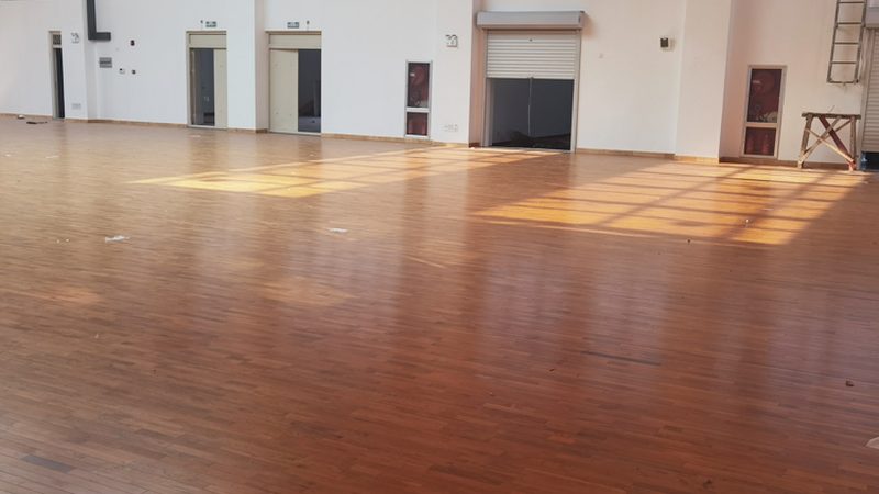 地暖地板安装：价格与品质的平衡之道**